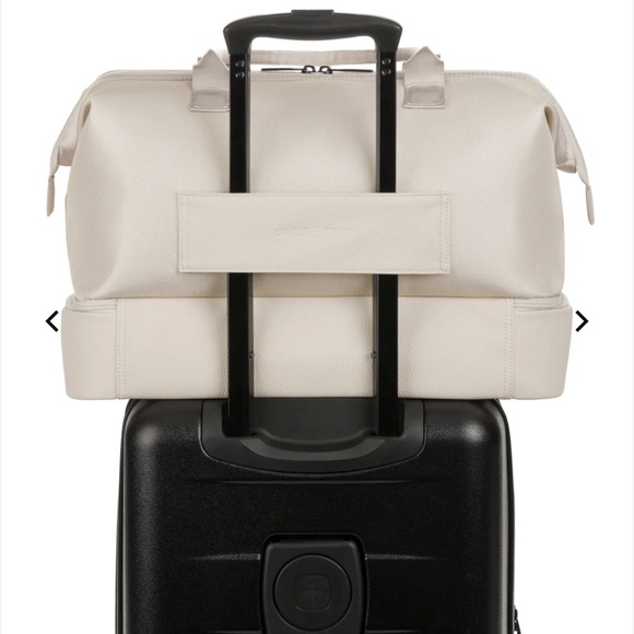 SwissGear The Weekender Travel Tote - Picture 2 of 10